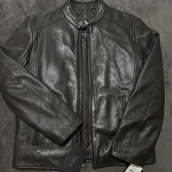 Leather jacket - Picture 1 of 4